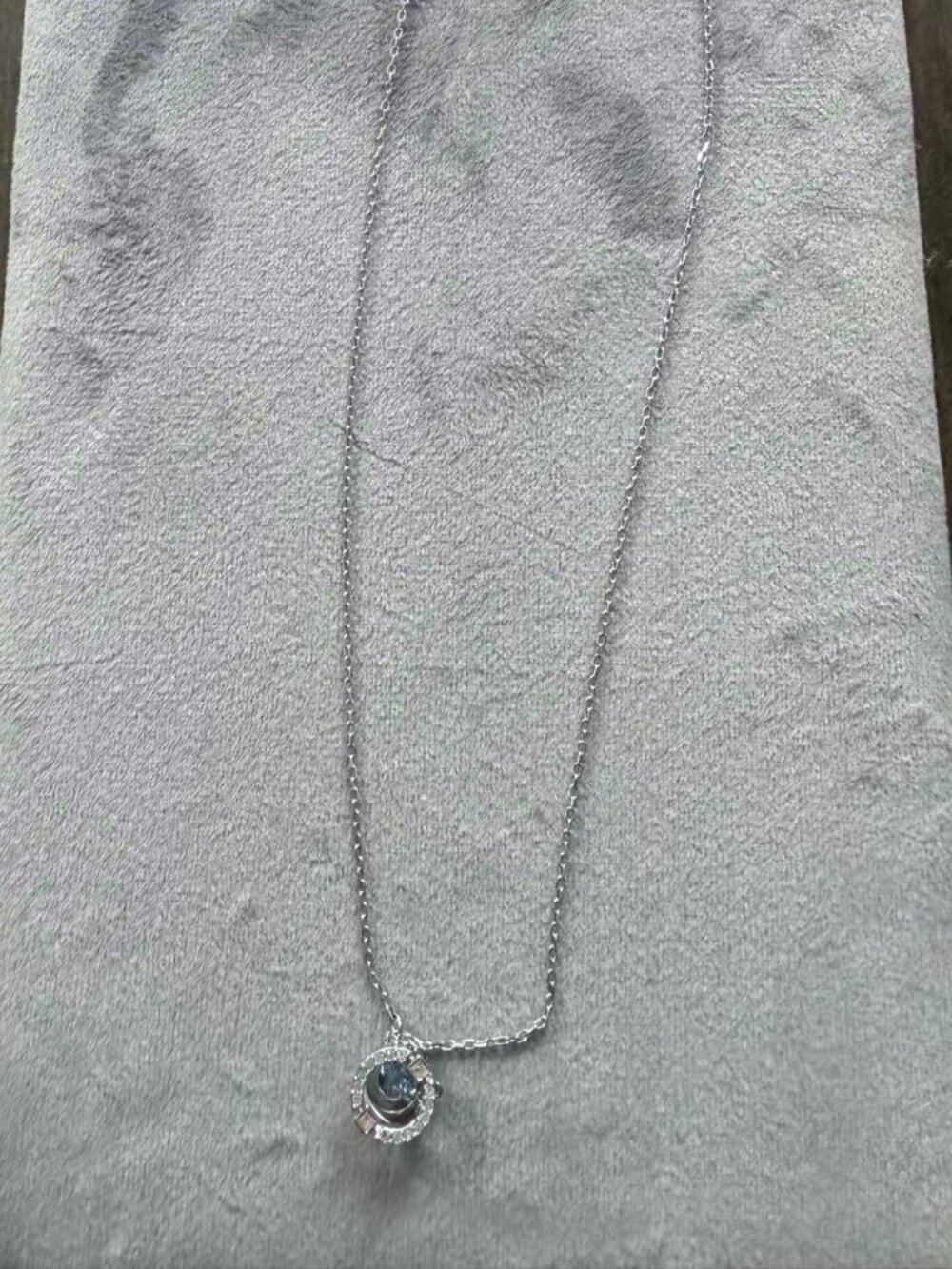 Swarovski Una necklace Round cut, Blue, Rhodium plated
